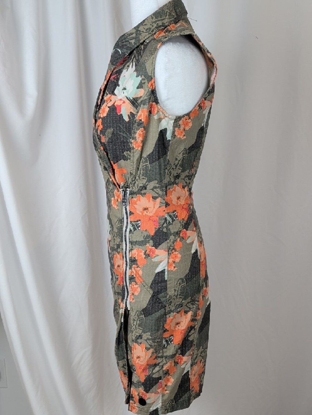 Bench Floral Wrap Mini Dress NWOT Side Zipper W/ Pockets XS - Picture 8 of 16